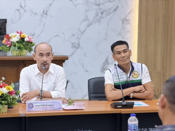 🤝 จับมือผนึกกำลัง! เทศบาลตำบลบางสวรรค์ เตรียมความพร้อมเป็นเจ้าภาพจัดงาน "วันท้องถิ่นไทย" ประจำปี 2569